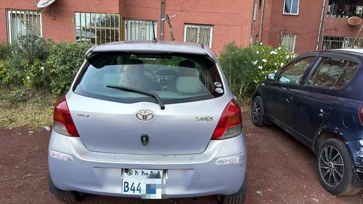 Toyota Compact Yaris 2010 – photo 5