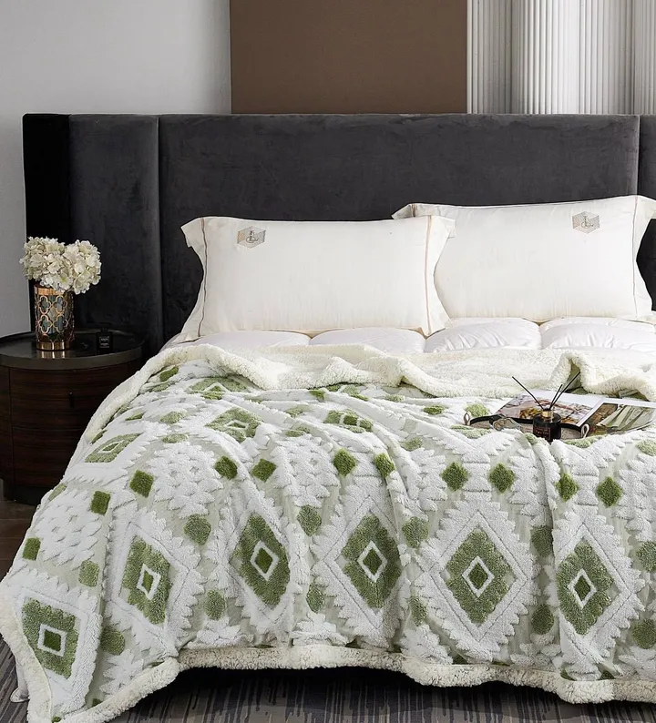 European Standard Throw Blanket 2x2.3m – photo 3