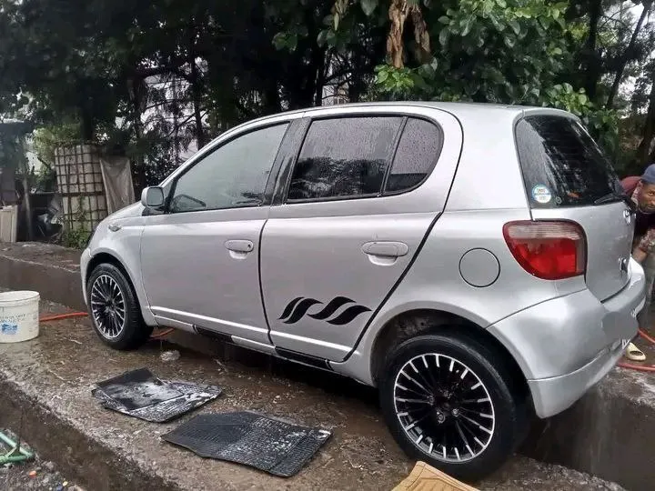 Toyota Vitz Yaris 2000 – photo 4