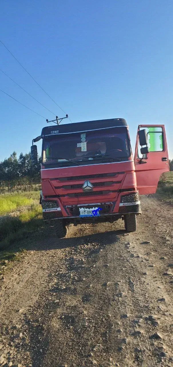 Sino Truck Dump Truck 2017 – photo 3