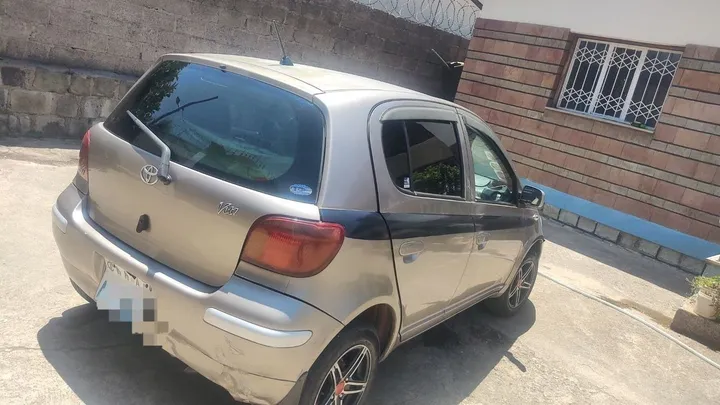 2004 Toyota Vitz Automatic – photo 4