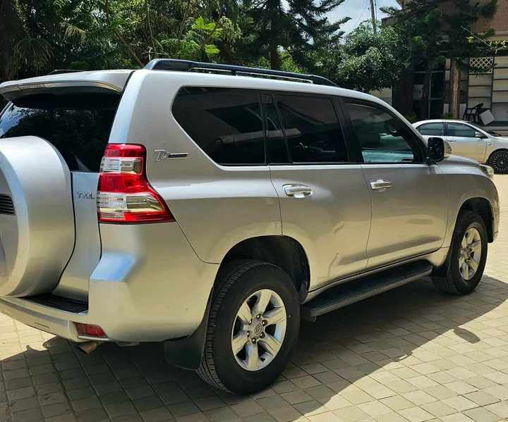 Toyota Land Cruiser Prado 2015 – photo 4