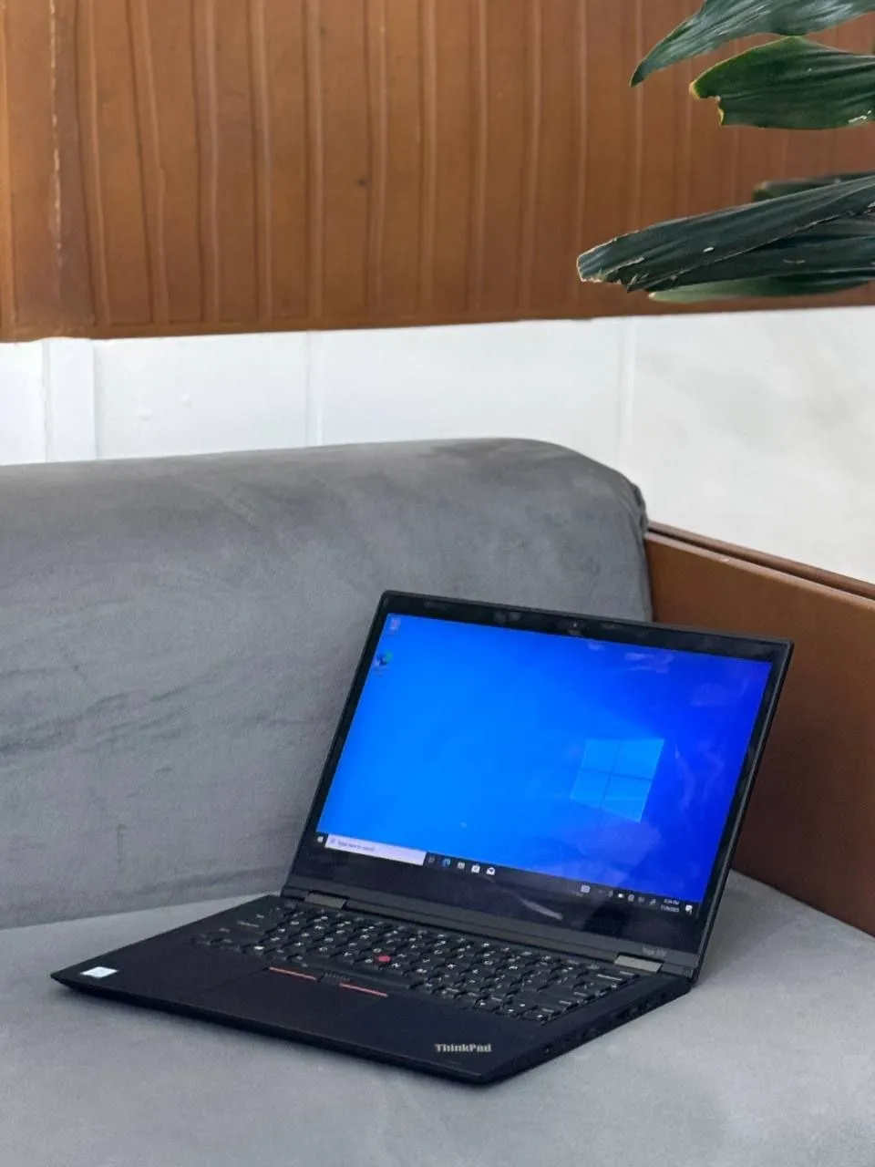 Lenovo ThinkPad Yoga 370 Laptop – photo 3