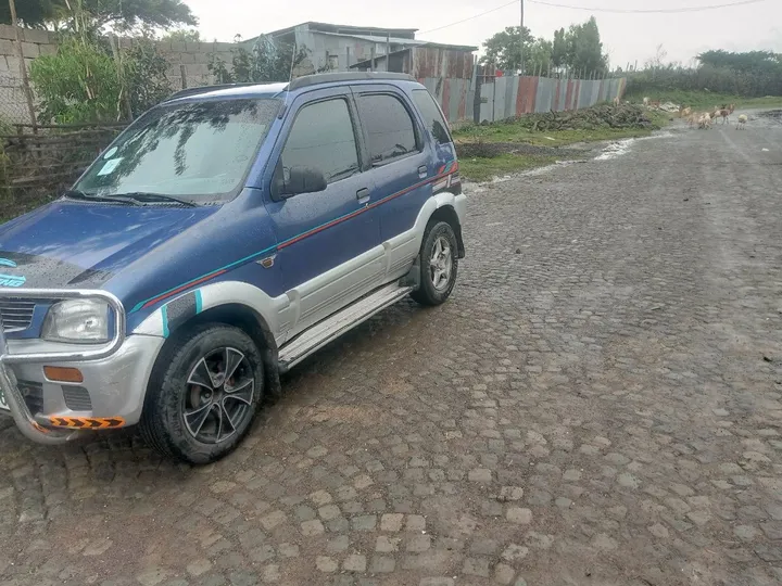 2000 Daihatsu Terios Manual – photo 3