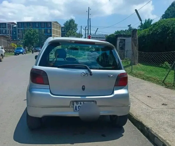 Toyota Vitz 2001 Automatic – photo 4