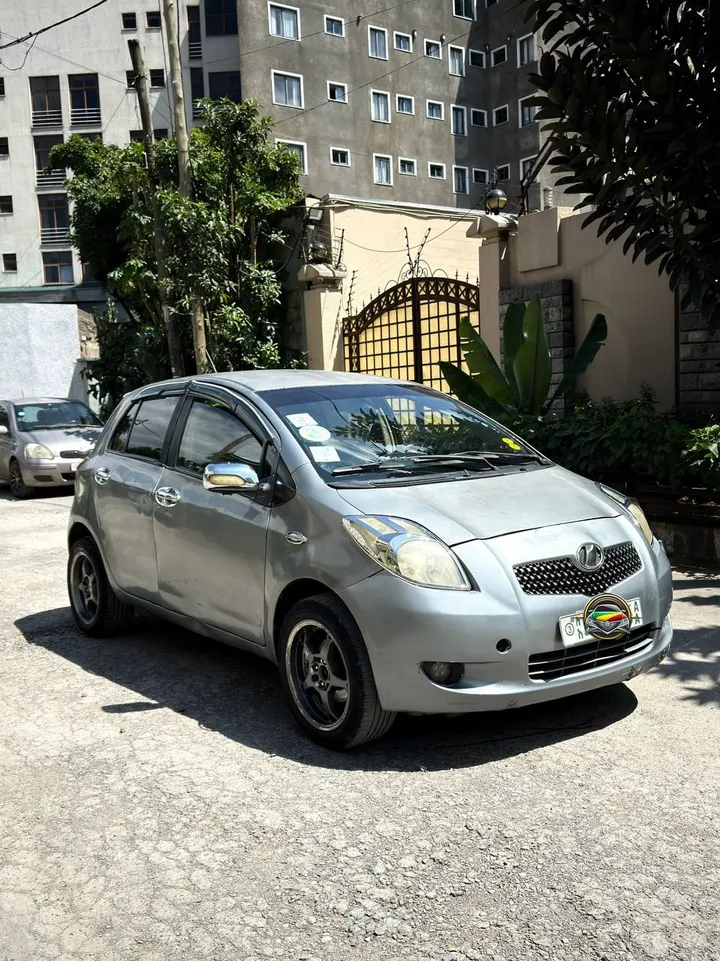 Toyota Yaris Compact 2007 Automatic – photo 6