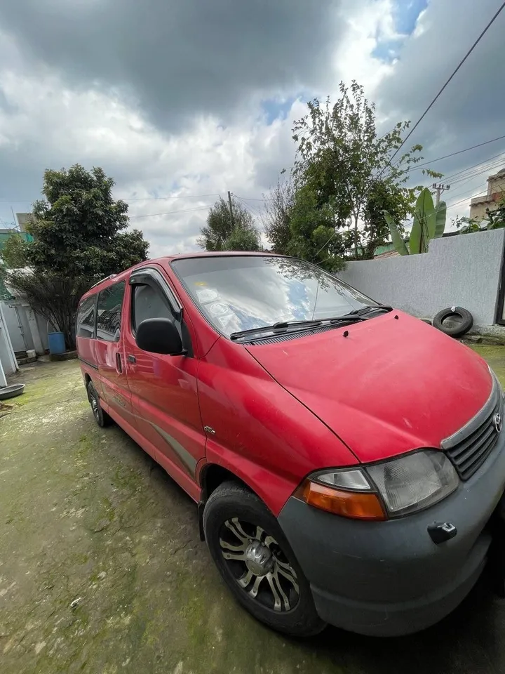 Toyota Hiace Van 2006 – photo 8