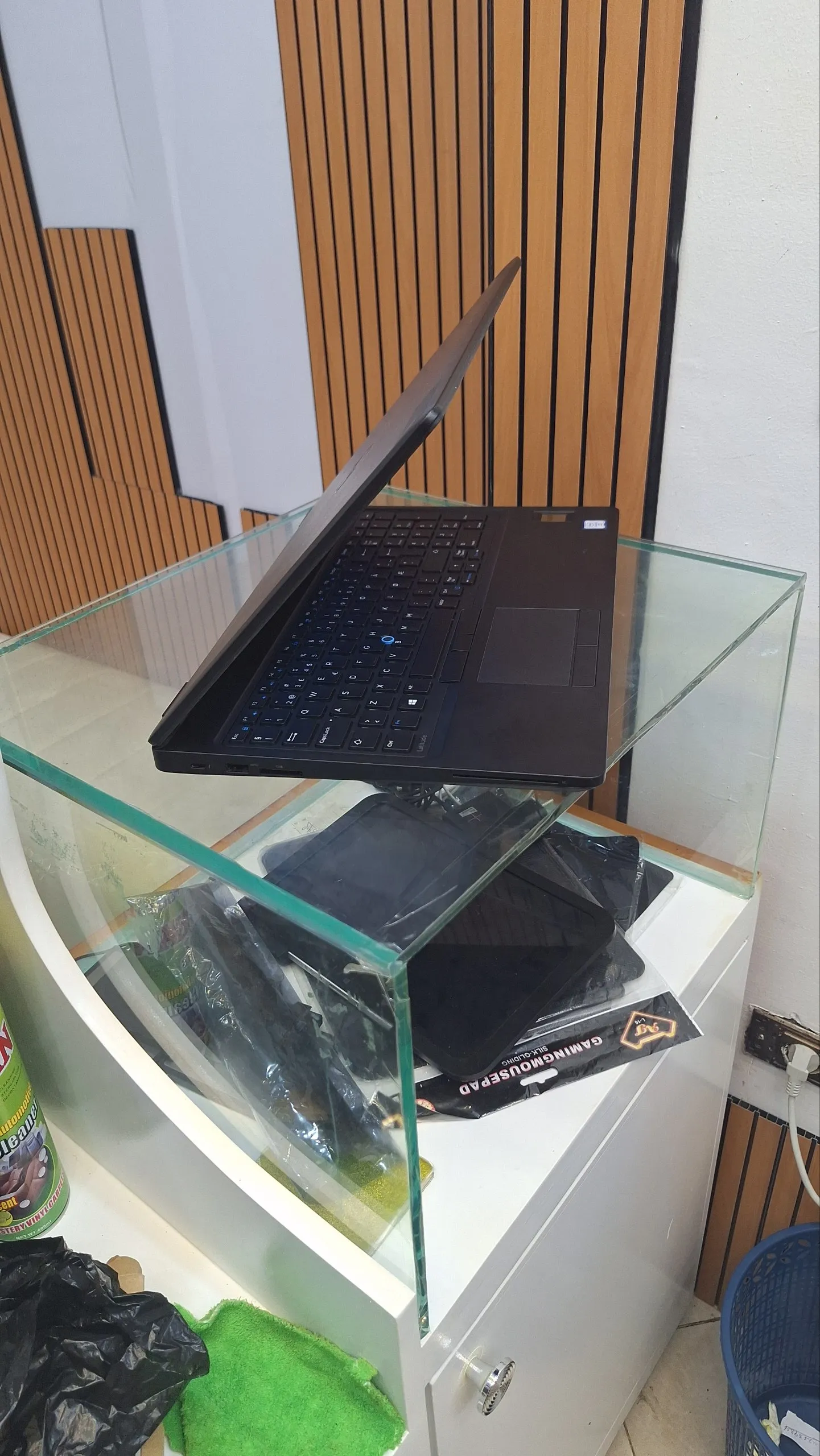 Dell Latitude 5580 i5 Laptop – photo 4