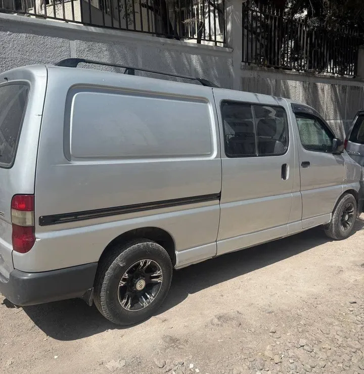 Toyota Hiace Dolphin 2007 Diesel Van – photo 5