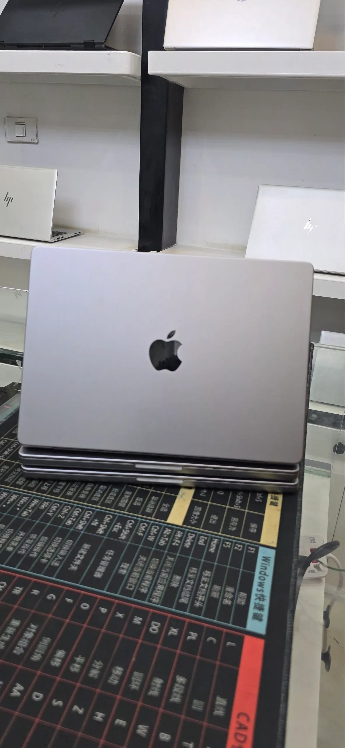 Apple MacBook Pro M1 Pro 14-inch – photo 3
