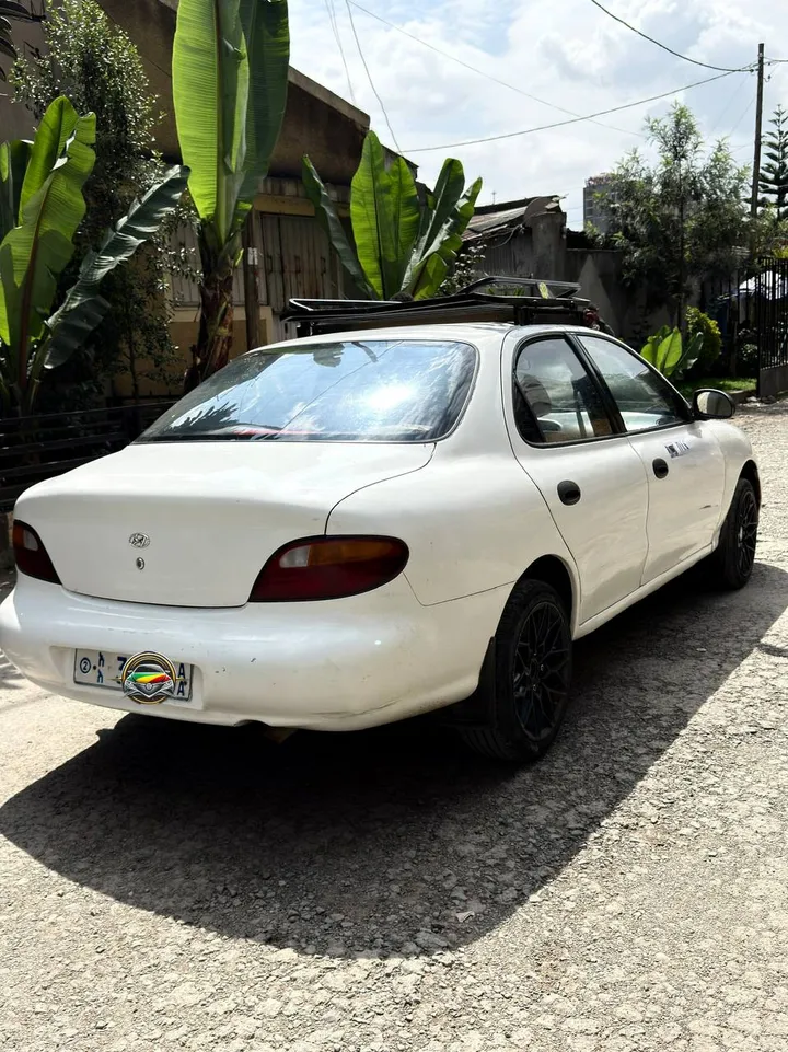Hyundai Elantra 1998 Manual – photo 4