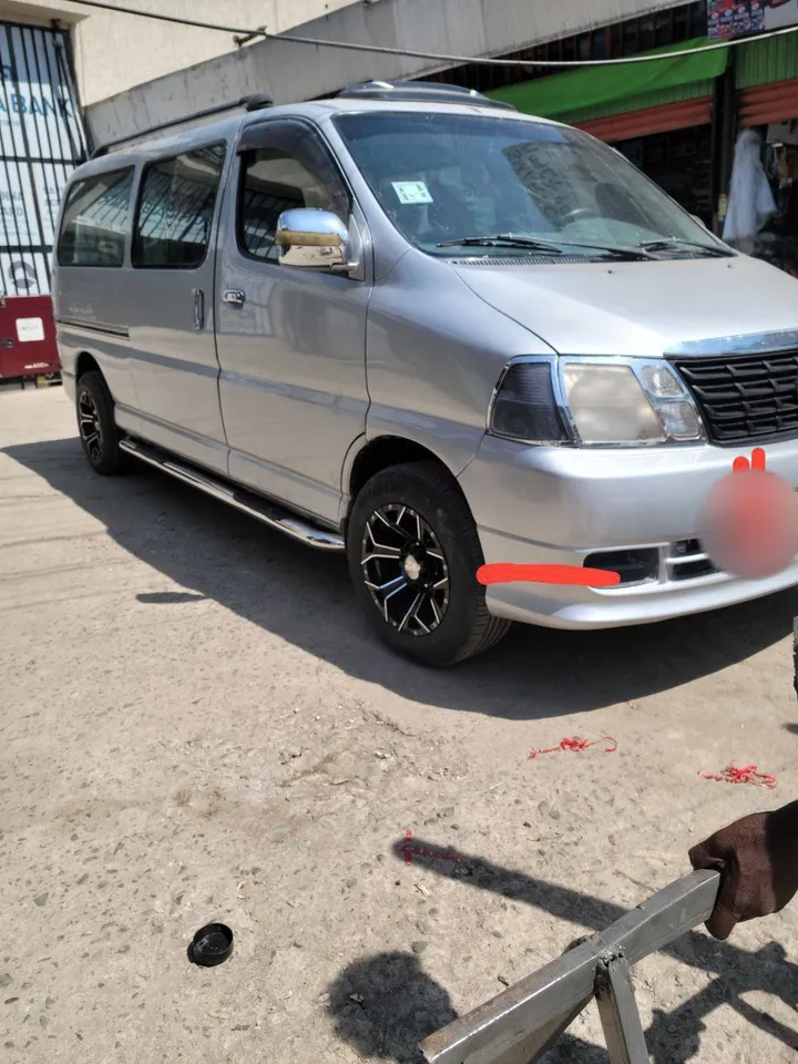 Toyota Hiace Van 2008 – photo 8
