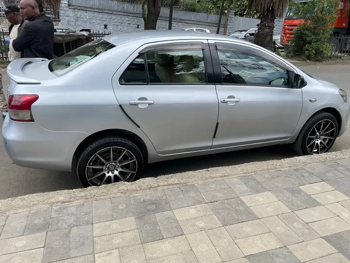 Toyota Yaris Belta 2007 Automatic – photo 6
