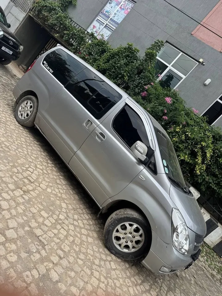 Hyundai Starex Minibus 2015 Diesel – photo 6