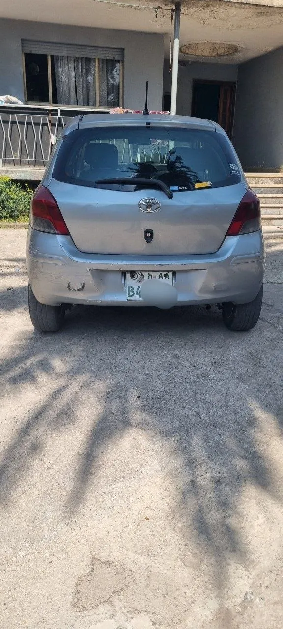 Toyota Yaris Compact 2008 – photo 3