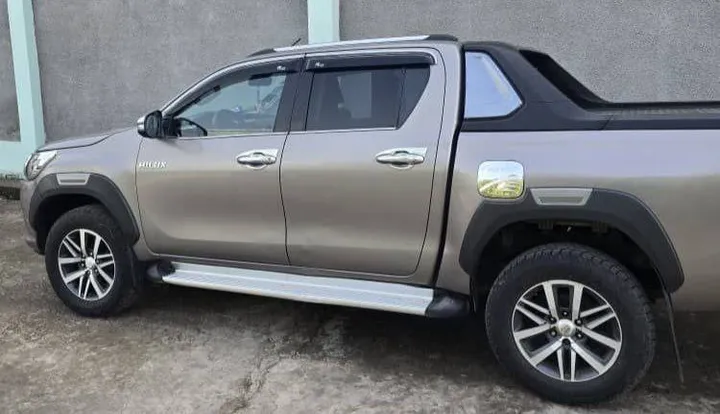Toyota Hilux 2017 Automatic – photo 3