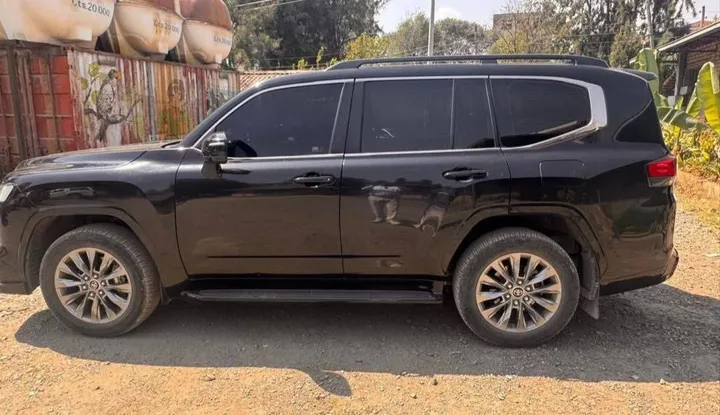 Toyota Land Cruiser VXR 2023 – photo 5