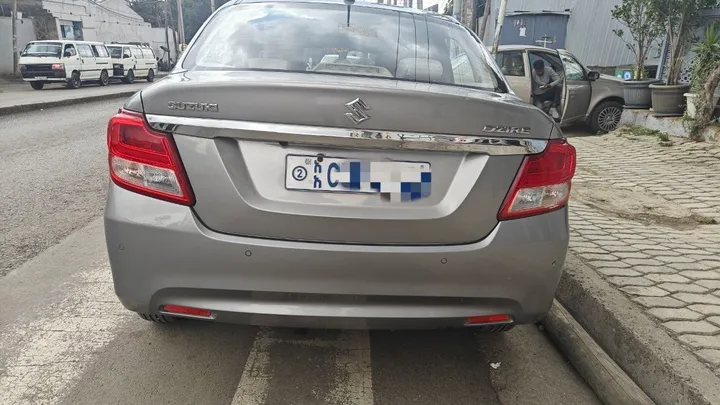 Suzuki Dzire 2022 Automatic – photo 5