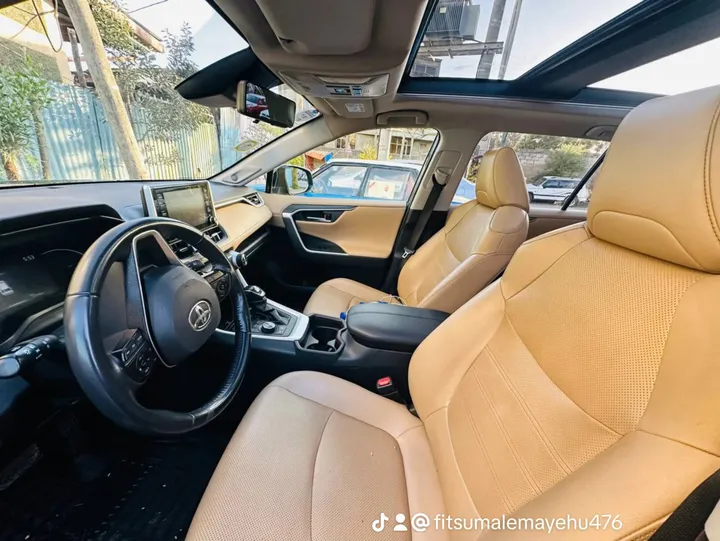 Toyota RAV4 2019 AWD Automatic – photo 5