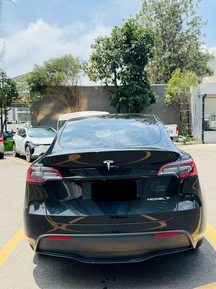 Tesla Model Y 2024 Black – photo 8