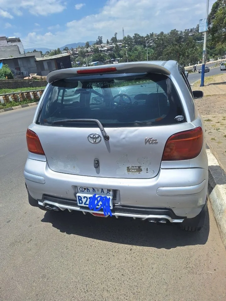 Toyota Vitz 2002 Automatic 1.0L – photo 3