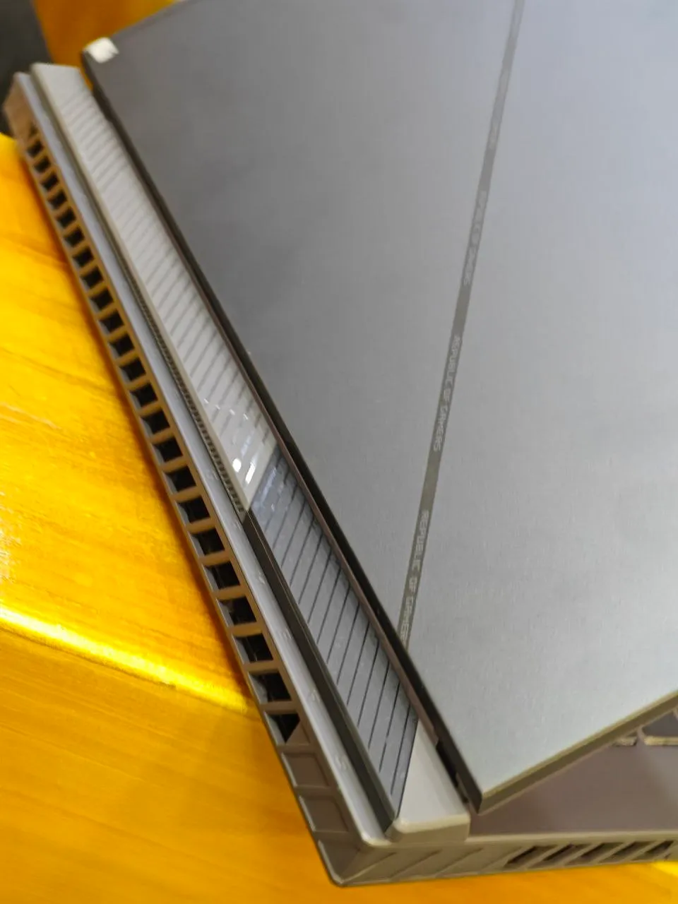 Asus ROG Strix i9 RTX 4060 Laptop – photo 3