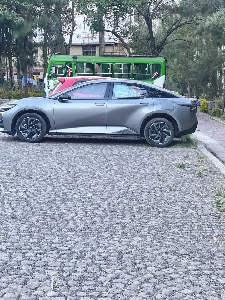 Toyota BZ3 EV Long Range – photo 3