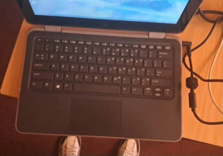 HP ProBook 11 G4 EE Touchscreen Laptop – photo 3