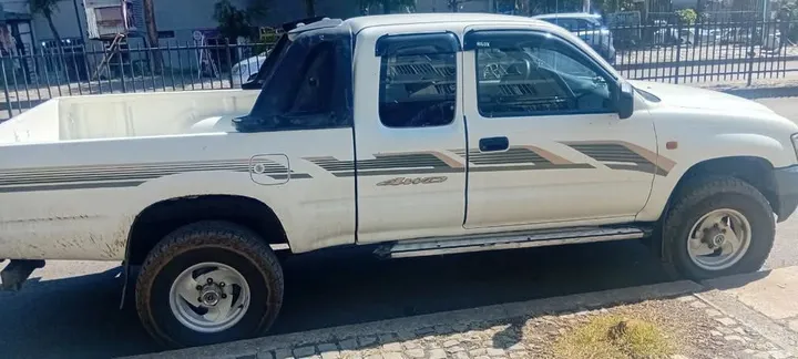 Toyota Pickup 2005 Manual Petrol – photo 4