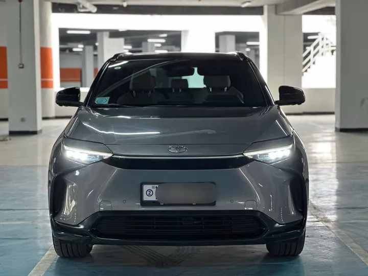 Toyota BZ4X AWD 2023 – photo 5