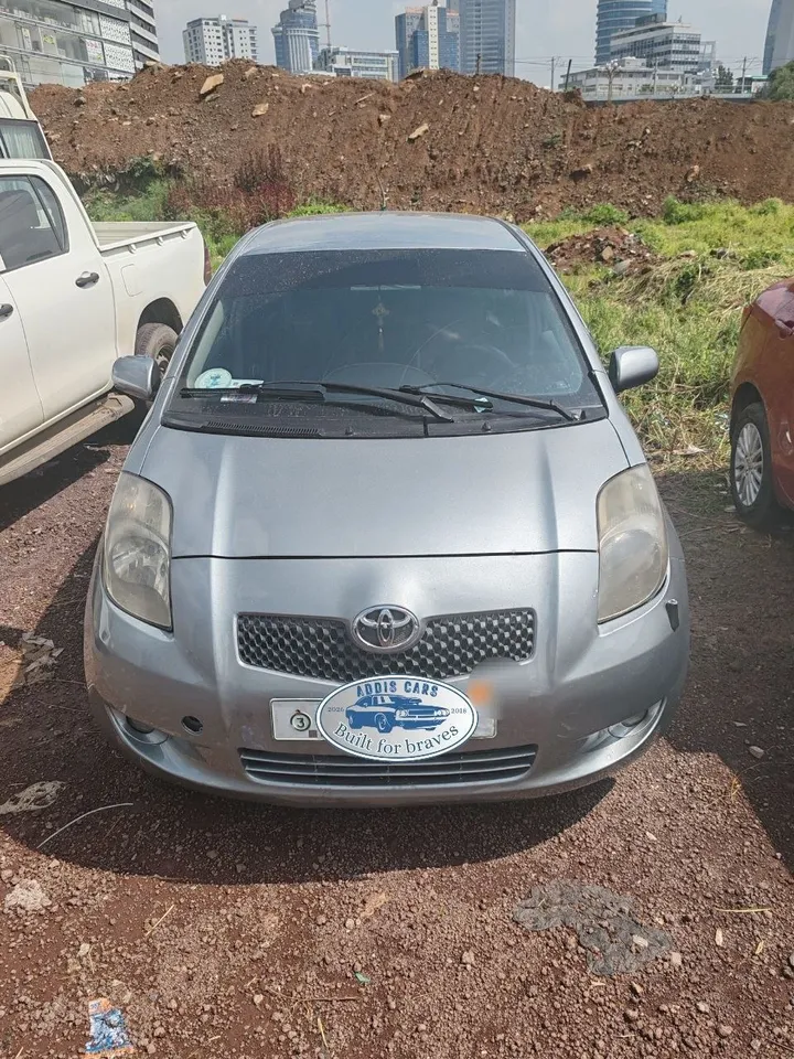 Toyota Vitz Automatic Compact – photo 5