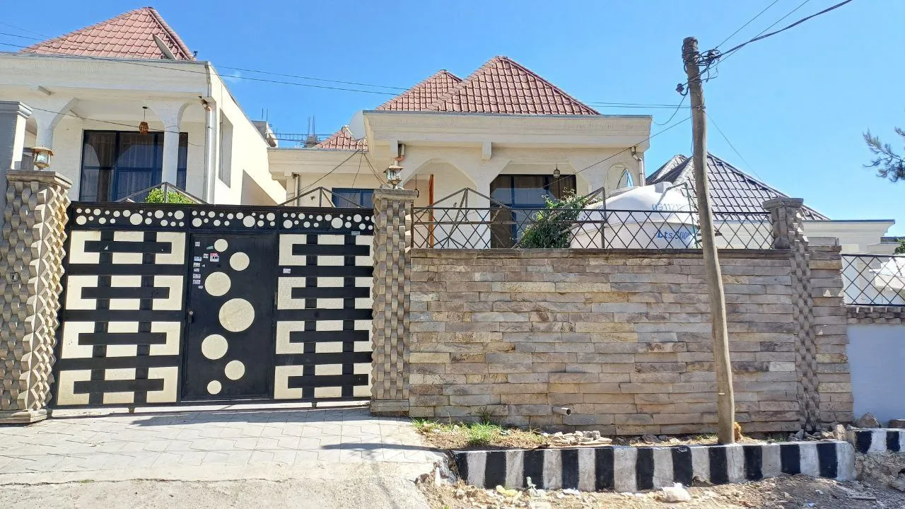 250 Sqm House for Sale at Jakiros – photo 5