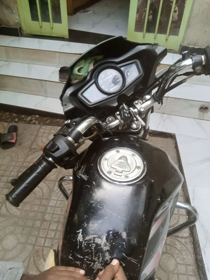 Mahindra Centuro Rockstar Motor – photo 3