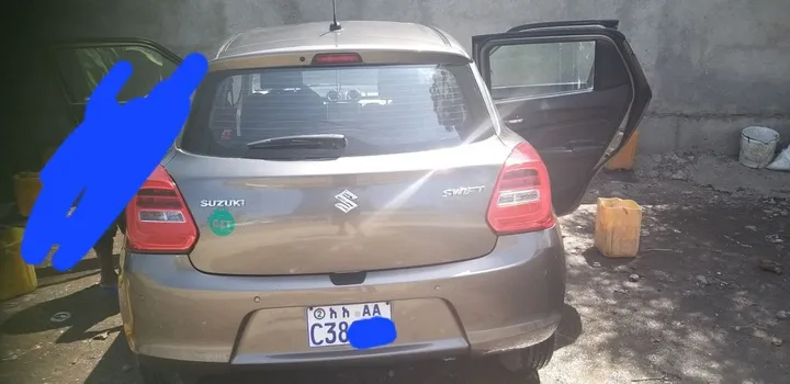 Suzuki Swift 2022 Automatic – photo 3
