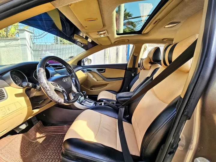 Hyundai Elantra 2013 Automatic – photo 3