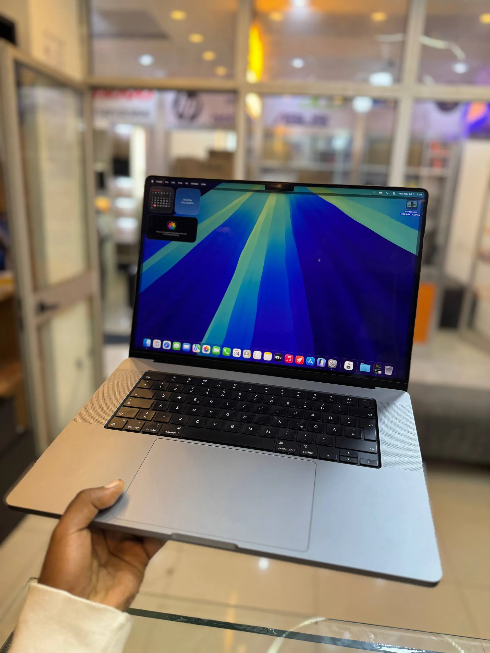 Apple MacBook Pro 16-inch M1 Pro – photo 3