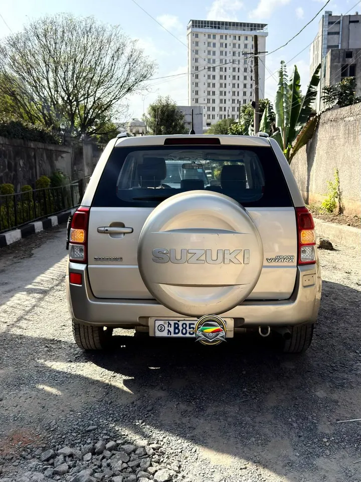 Suzuki Grand Vitara 2009 Automatic – photo 6