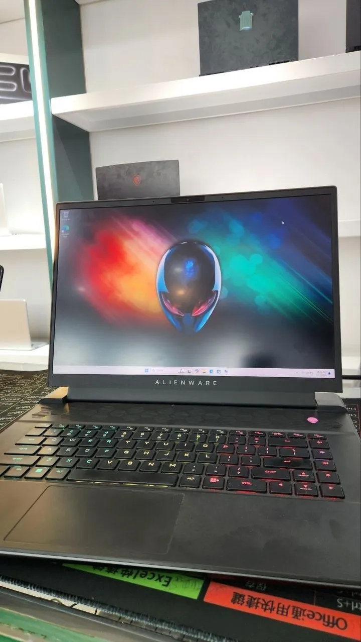 Alienware m16 R1 RTX 4080 Laptop – photo 5
