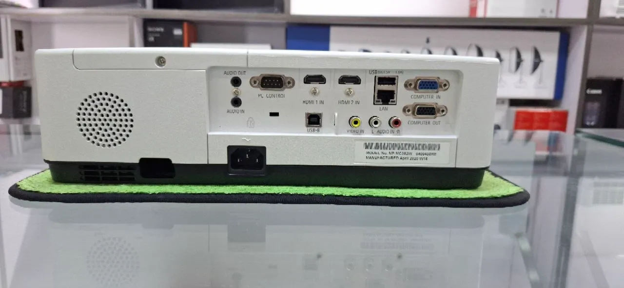 NEC MC382W LCD Projector – photo 3