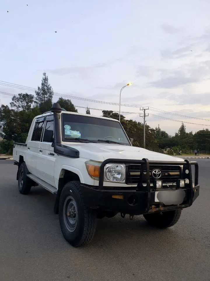Toyota Double Cab Pickup 2019 – photo 5