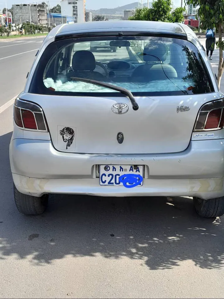 Toyota Vitz 2001 Automatic – photo 4