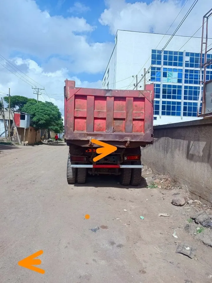 Sinotruk Dump Truck 2016 – photo 3