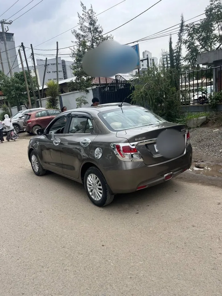 Suzuki Dzire 2022 Automatic – photo 6