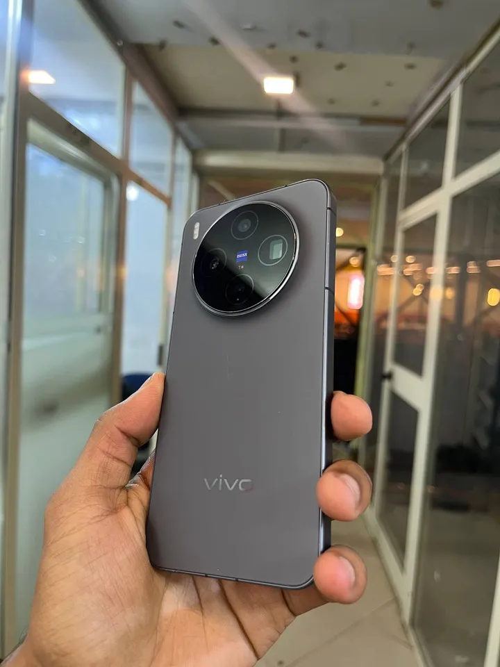 Vivo X300 256GB 12GB – photo 3