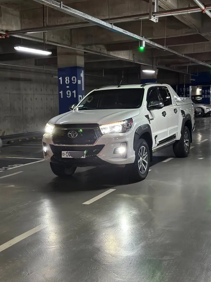 Toyota Hilux Double Cab 2019 – photo 3