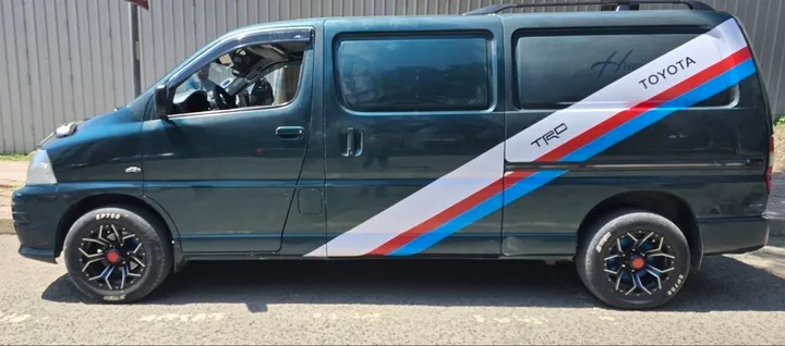 Toyota Hiace Half Van 2008 Diesel Manual – photo 10