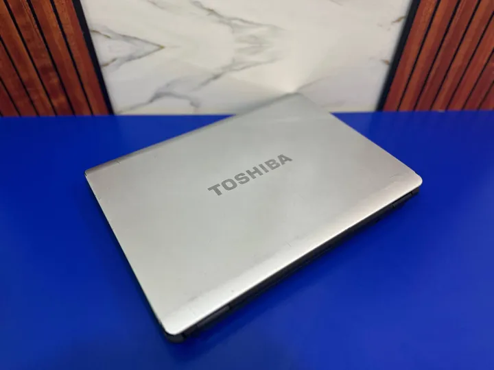 Toshiba Laptop 4GB RAM 160GB Storage – photo 3