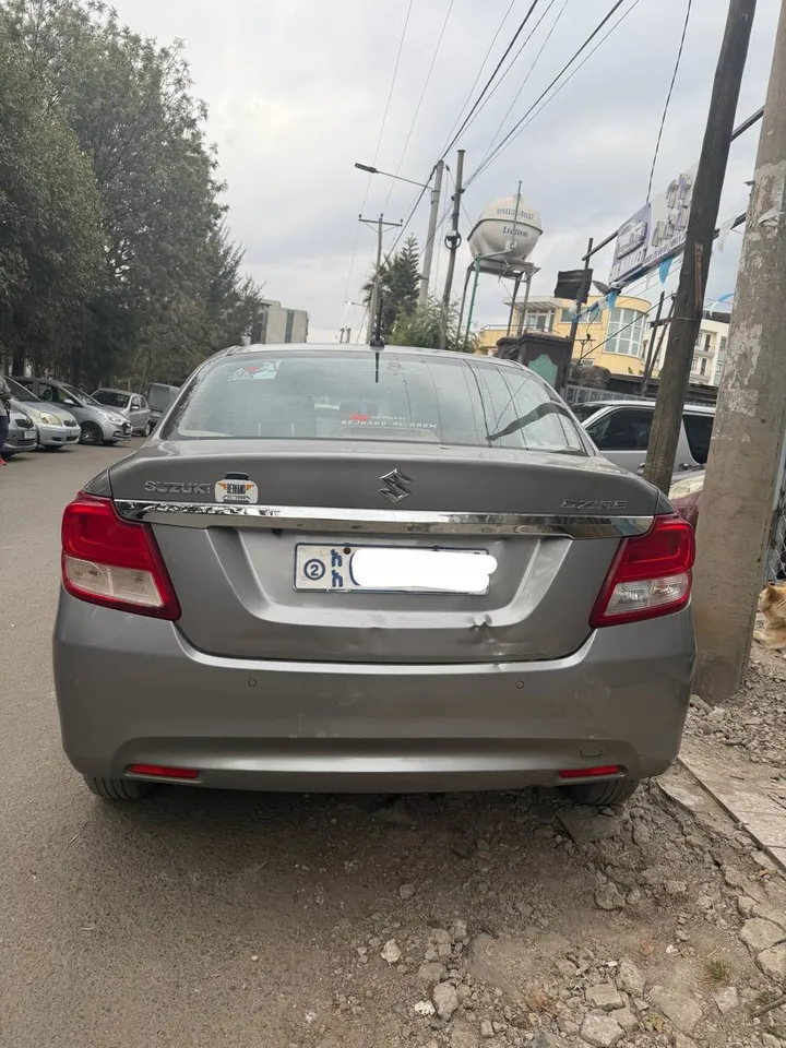 Suzuki Dzire 2022 Automatic – photo 5