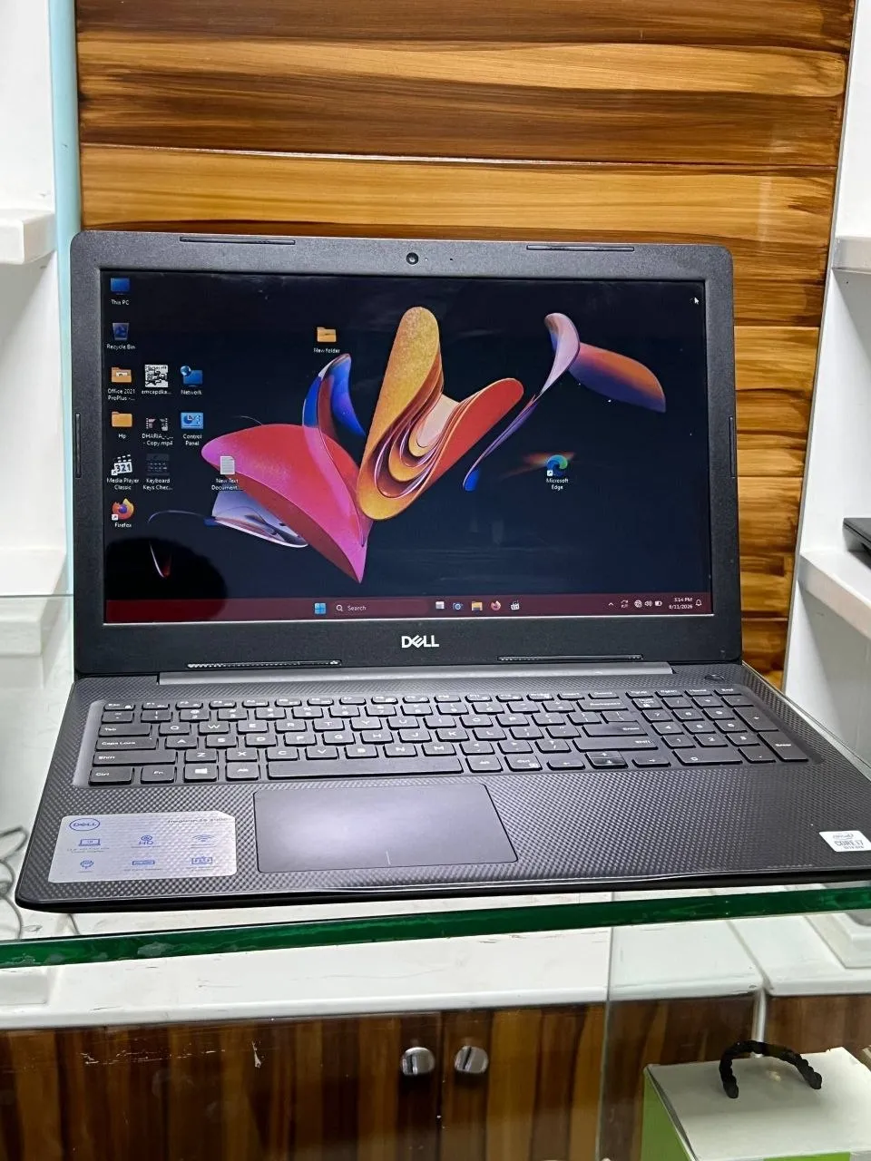 Dell Inspiron 10th Gen i7 Laptop – photo 5