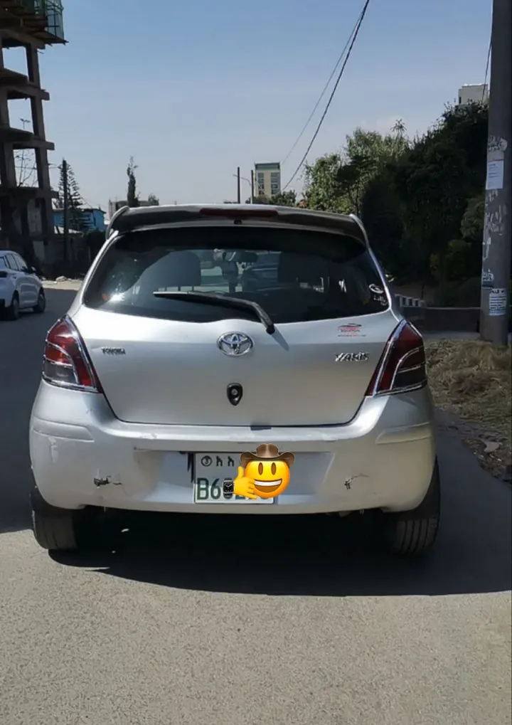 Toyota Yaris Compact 2008 Automatic – photo 3